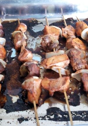 Una foto de Anticucho al horno de pollo y mollejitas