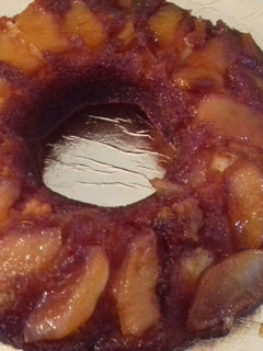 Una foto de Torta de manzana invertida! 🍅