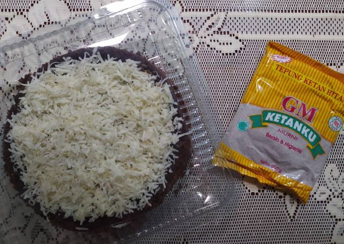 Resep Bolu Ketan Hitam Tabur Keju yang Lezat