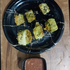 A picture of Cabbage Patra.