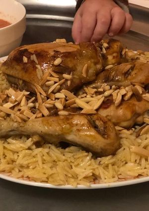صورة لوصفة كبسة بقطع الدجاج