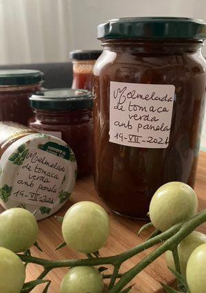 Foto principal de Mermelada de tomates verdes con limón jengibre y canela, en Thermomix