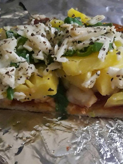 A picture of Flat bread Pizza.