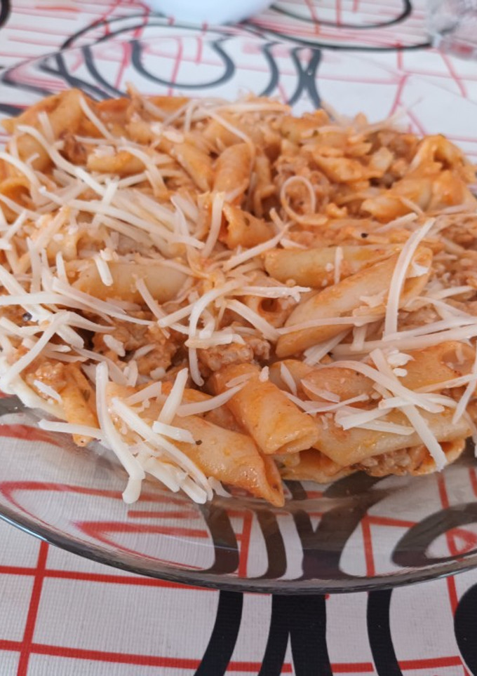 Una foto de Macarrones de pavo y pollo 🦚🐣