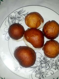 عکسی از دستور پیراشکی کرم دار🥯