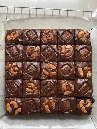 Langkah Mudah untuk Membikin Resep Brownies Fudge Shiny Crust yang Enak Banget Anti Ribet, Mantap