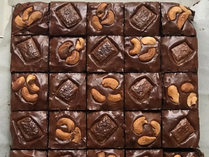 Langkah Mudah untuk Membikin Resep Brownies Fudge Shiny Crust yang Enak Banget Anti Ribet, Mantap