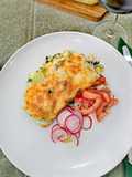 Bacalhau com espinafres no forno