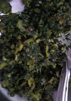A picture of Coriander chutney (Dry).