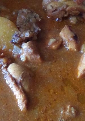 A picture of Chicken curry.
