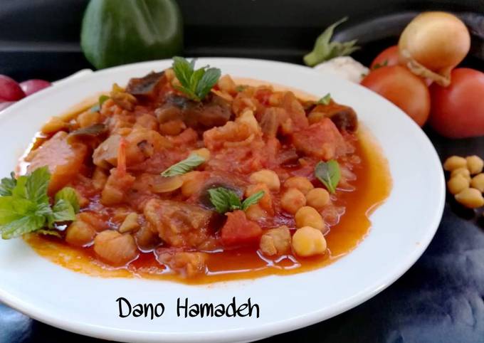 Lebanese Vegetarian eggplant stew, Maghmour (moussaka)