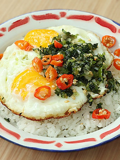 Foto resep Nasi Telur Ceplok Daun Bawang Devina Hermawan