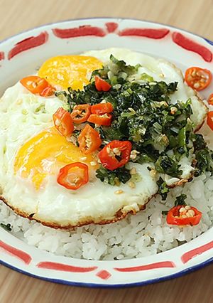 A picture of Fried Egg with Scallions by Devina Hermawan.