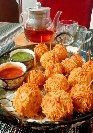 A picture of Stuffed Bread lollipops.