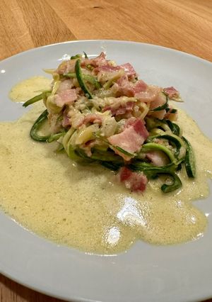 Zdjęcie przepisu Cukinia a’la carbonara.