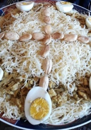 صورة لوصفة سفة بالشعرية والدجاج مافي ألذ 😋