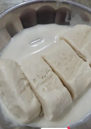 होम मेड कुल्फी(homemade kulfi recipe in hindi) रेसिपी मुख्य फोटो