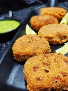 रताळ्याचे कटलेट (ratadyache cutlets recipe in marathi) रेसिपी चे मुख्य फोटो