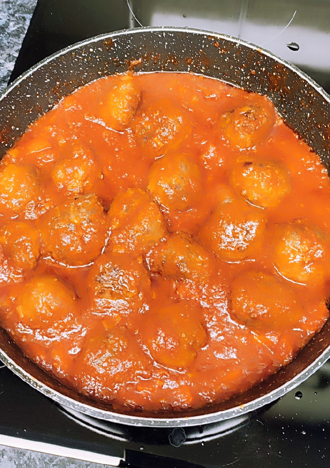 Una foto de Albóndigas con tomate 🍅