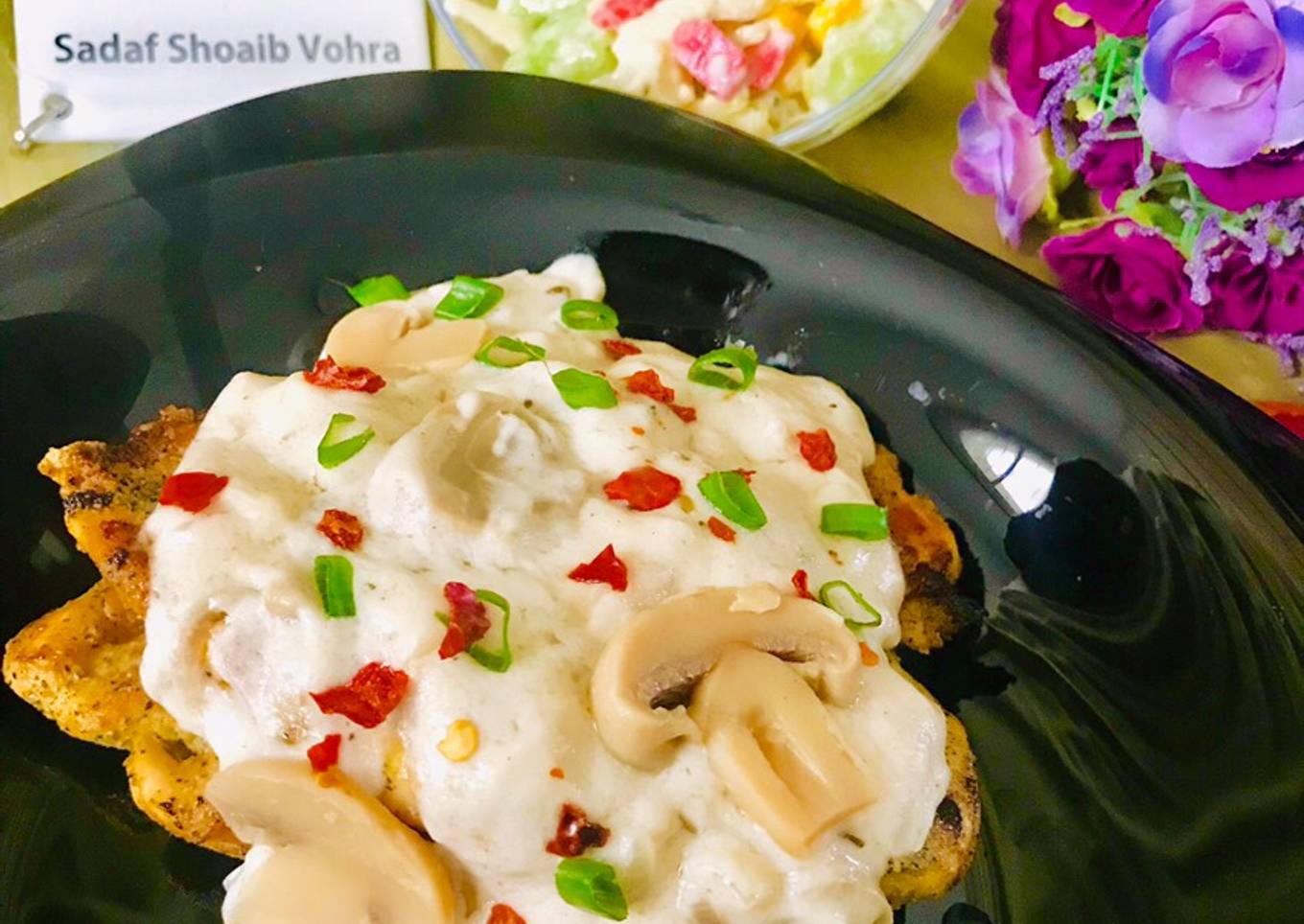 Grilled chicken with creamy mushroom sauce