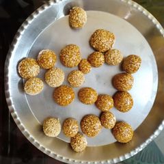 A picture of Sesame Seeds Laddu.