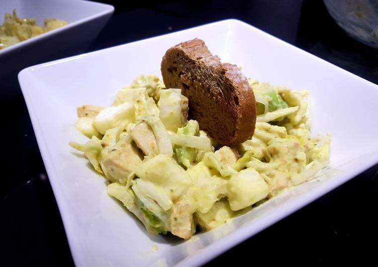 Ensalada César al pesto