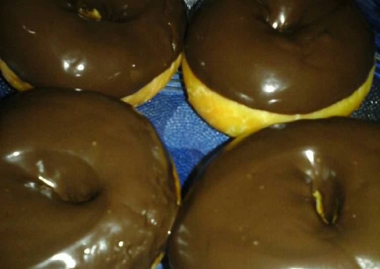RECOMMENDED! Begini Cara Membuat Donat with chocolate’s topping Enak