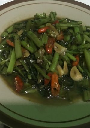Foto resep Tumis kangkung saos tiram pake terasi