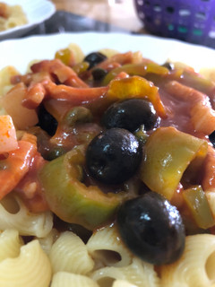 Una foto de Pasta al salsa Putanesca