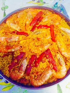 Una foto de Paella de marisco