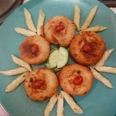 A picture of Leftover rice ki kachori.