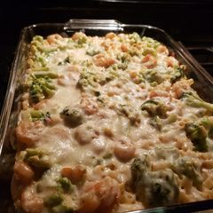 A picture of Shrimp alfredo bake.