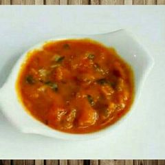 A picture of Portugese Sauce.