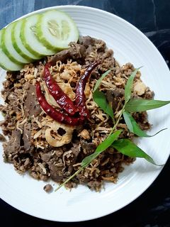 รูปของ "ลาบหมูคั่ว/ลาบเหนือ" Chiang Rai Local Food 🌶🥬🌿🥩⛰