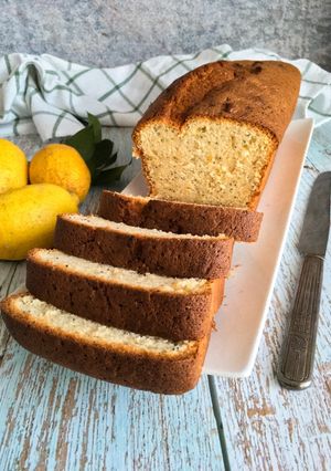 Foto de Bolo de Iogurte, Limão e sementes de papoila