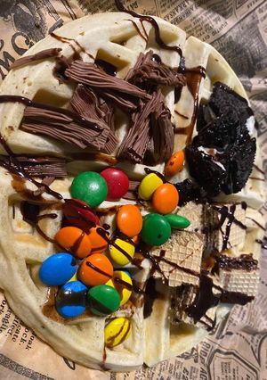 Una foto de Waffles con toppings