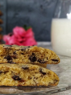 Una foto de Cookies de vainilla con chispas de chocolate 🍪