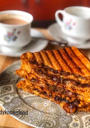 A picture of Sweet and Spicy Caramelised Onion grilled cheese sandwich.