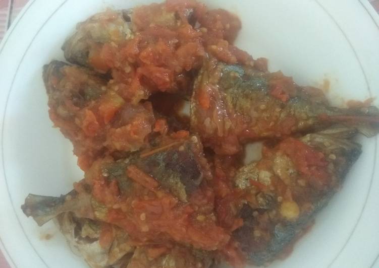 Ikan goreng sous yummy