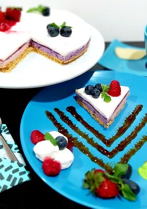 A picture of Double berry cheesecake (raspberry+blueberry).