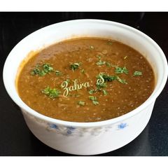 A picture of Akha Masoor dal.
