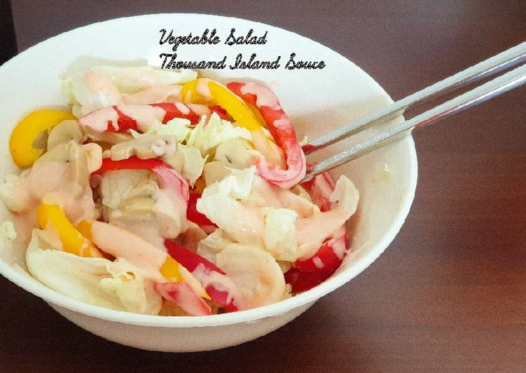 Langkah Mudah untuk Menyiapkan Vegetable Salad Thousand Island Souce, Lezat