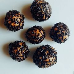A picture of Chocolate truffle recipe.