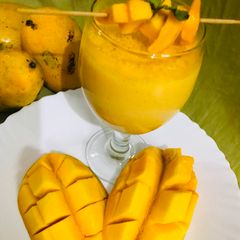A picture of Mango smoothie.