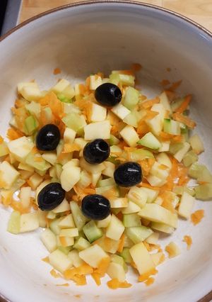 Una foto de Ensalada de Verduras y Fruta