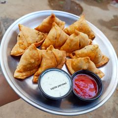 Mini Aloo ka Samosay A picture of Mini Aloo ka Samosay.