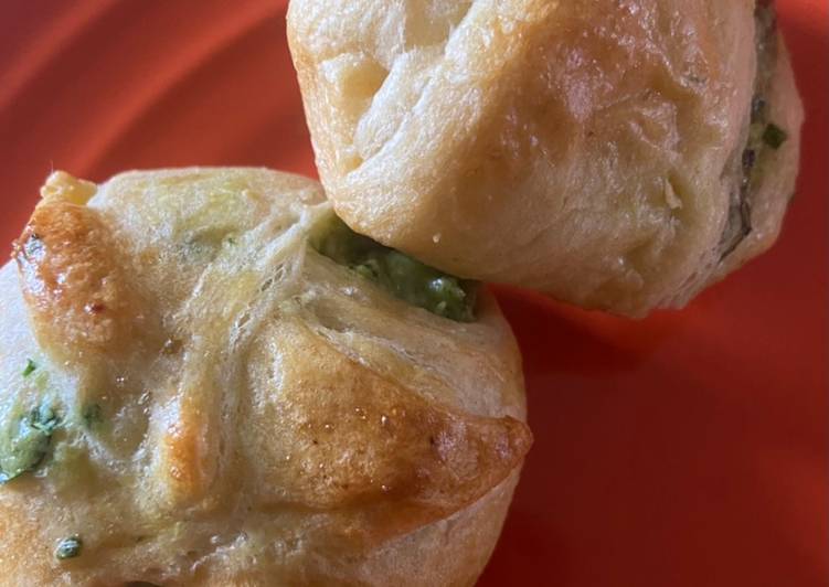Spinach crescent roll puffs Spinach crescent roll puffs