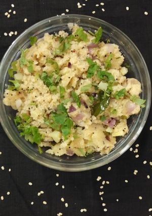 ઉપમા(Upma Recipe in Gujarati) રેસીપી મુખ્ય ફોટો