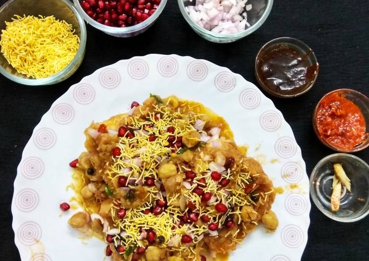 Simple Way to Make Award-winning Chole Pav Chaat