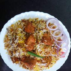 A picture of Chicken tikka dum biriyani.